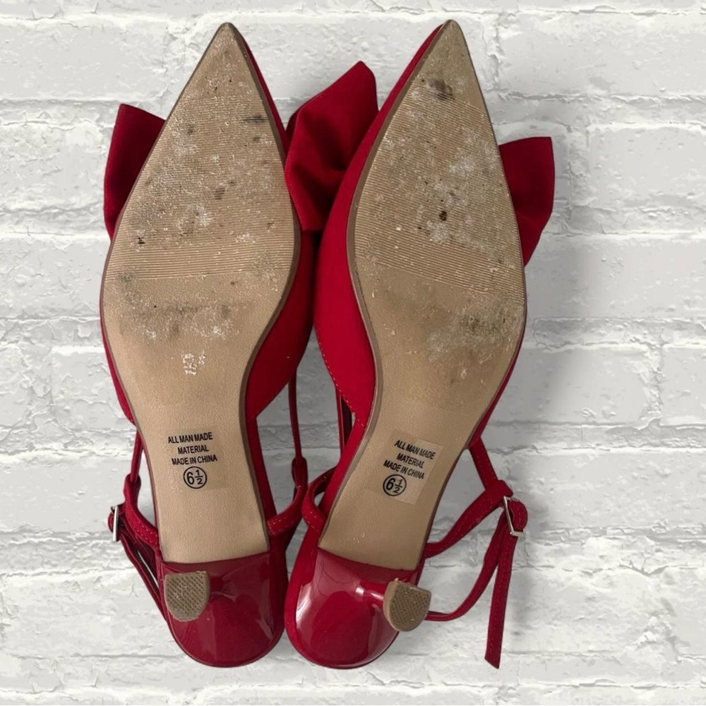 Red Bow Pointed-Toe Slingbacks - Picture 3 of 3